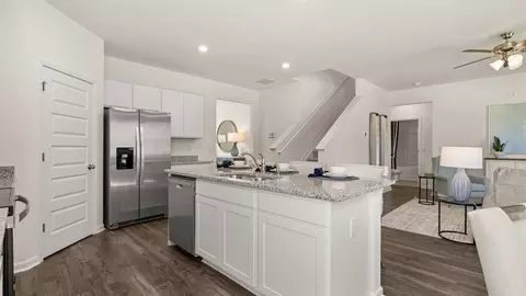 Kitchen - 8 Hampton Locust Grove Road, Hampton, GA 30228 photo 5 of 6