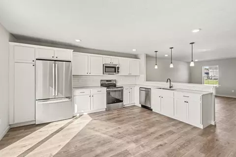 Kitchen - 13875 Kaleidoscope Dr, Dewitt, MI 48820 photo 2 of 6