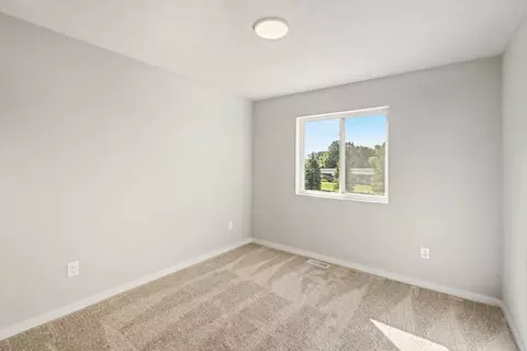 Bedroom - 13875 Kaleidoscope Dr, Dewitt, MI 48820 photo 2 of 11