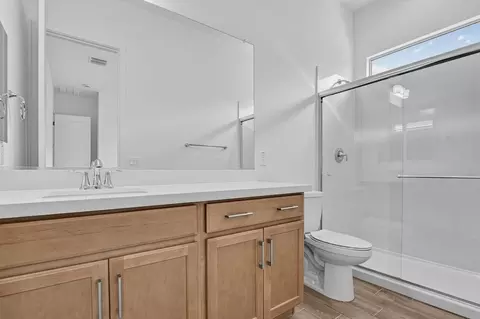 Bath - 1950 E Duane Ln, Phoenix, AZ 85085 photo 2 of 6