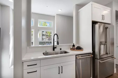 Kitchen - 2112 Latham St, Mountain View, CA 94040 photo 6 of 26
