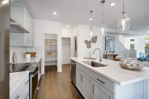 Kitchen - 2112 Latham St, Mountain View, CA 94040 photo 13 of 26