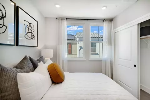 Bedroom - 2112 Latham St, Mountain View, CA 94040 photo 5 of 33