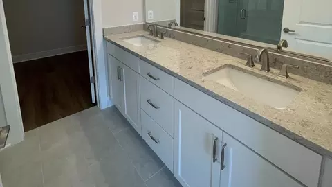 Bath - 351 Gallagher Dr, Ocean View, DE 19970 photo 2 of 3