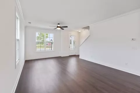 Living - 370 Kempton Ln, Dalton, GA 30721 photo 4 of 4