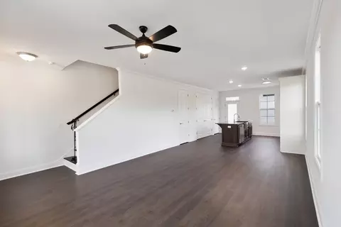 Living - 370 Kempton Ln, Dalton, GA 30721 photo 3 of 4