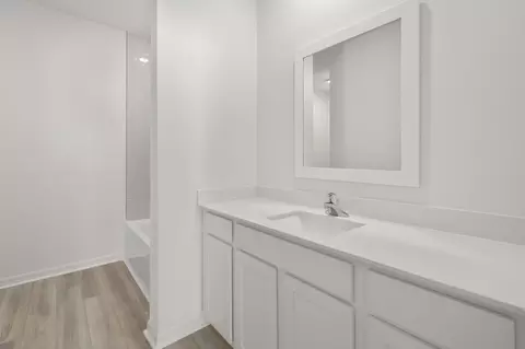 Bath - 13390 Tula Loop, Astatula, FL 34705 photo 1 of 2