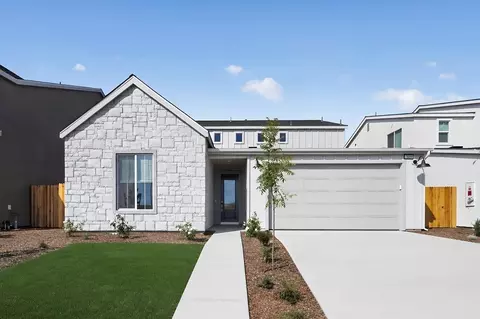 7809 Blackwater Valley Dr, Bakersfield, CA 93311