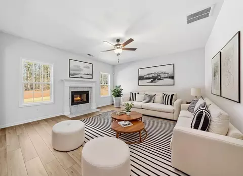 Living - 101 Beaver Crk, Lagrange, GA 30241 photo 1 of 1