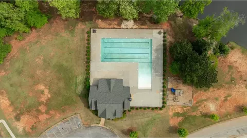 Exterior - 102 Beaver Creek Way, Lagrange, GA 30241 photo 10 of 21