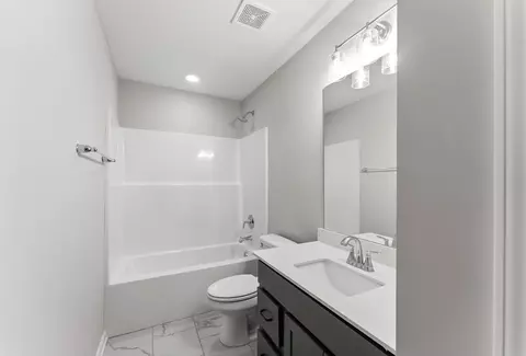 Bath - 102 Beaver Creek Way, Lagrange, GA 30241 photo 1 of 5