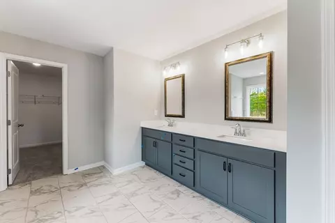 Bath - 102 Beaver Creek Way, Lagrange, GA 30241 photo 3 of 5