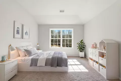 Bedroom - 101 Beaver Crk, Lagrange, GA 30241 photo 1 of 3
