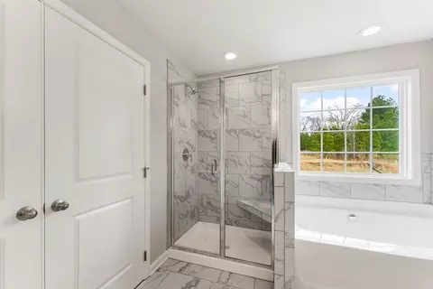 Bath - 102 Beaver Creek Way, Lagrange, GA 30241 photo 5 of 5