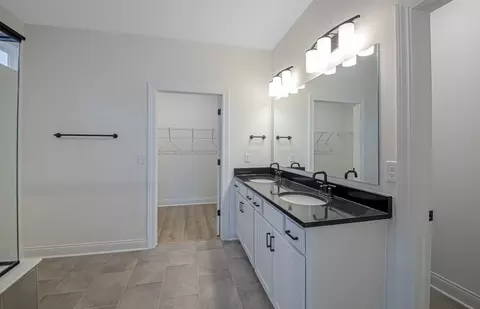 Bath - 20861 E Kilburn Dr, Macomb, MI 48044 photo 1 of 2
