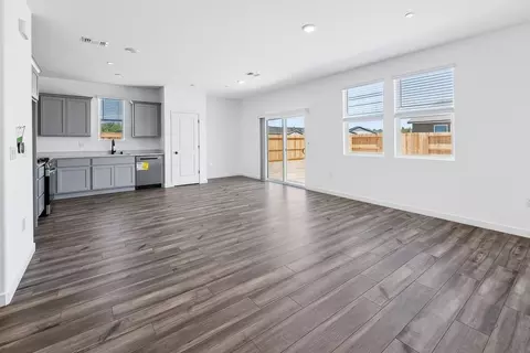Living - 628 Riley Ave, Chowchilla, CA 93610 photo 1 of 3