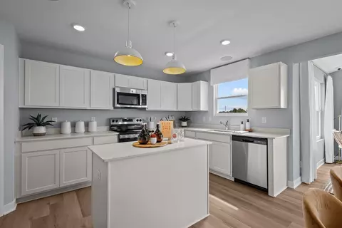 Kitchen - 3948 Teakmill Trl, Indianapolis, IN 46239 photo 1 of 1