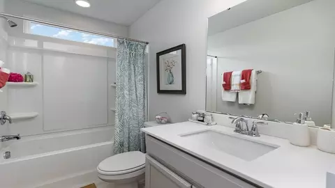 Bath - 154 Bantry Ln, Conway, SC 29526 photo 3 of 3