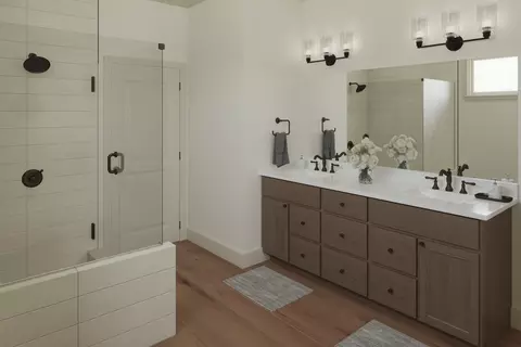 Bath - 3801 Circollo Dr, Covington, KY 41017 photo 1 of 2