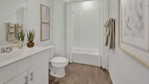 Bath - 430 Denali Dr, Kyle, TX 78640 photo 2 of 4