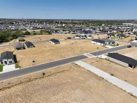 View/Area - 6016 Servando Dr, Laredo, TX 78046 photo 3 of 14