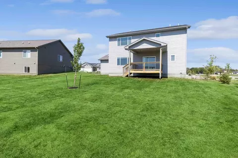 Exterior - White Oak Ln, Granger, IA 50109 photo 6 of 7