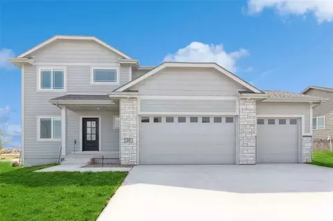 Exterior - White Oak Ln, Granger, IA 50109 photo 2 of 7