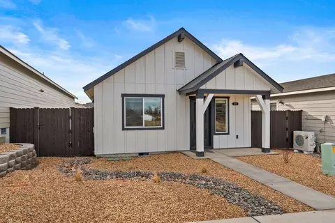 4010 SW Obsidian Ave, Redmond, OR 97756