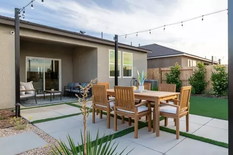 Exterior - 588 Burnett Ave, Chowchilla, CA 93610 photo 28 of 33