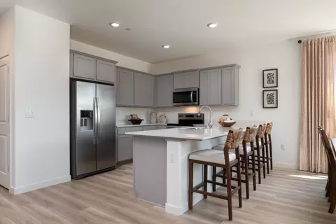 Kitchen - 588 Burnett Ave, Chowchilla, CA 93610 photo 1 of 7