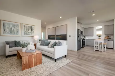 Living - 588 Burnett Ave, Chowchilla, CA 93610 photo 3 of 3