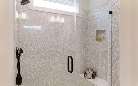 Bath - 103 Fetlock Dr, Winchester, VA 22656 photo 2 of 2