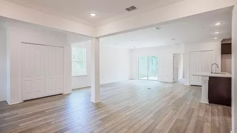 Living - 14055 Spring Hill Dr, Spring Hill, FL 34609 photo 4 of 8
