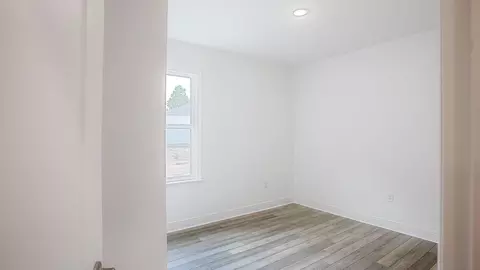 Bedroom - 14055 Spring Hill Dr, Spring Hill, FL 34609 photo 1 of 12