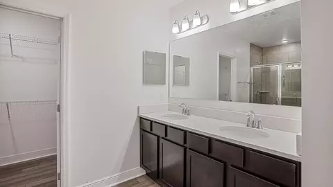 Bath - 14055 Spring Hill Dr, Spring Hill, FL 34609 photo 2 of 5