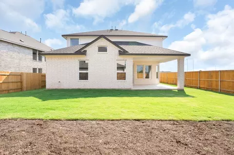 812 Cedar Vale Dr, Fort Worth, TX 76108