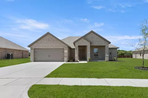 2609 River Bank Dr, Burleson, TX 76028