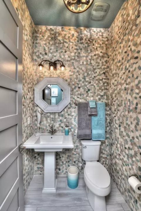 Bath - 18477 Foxtail Loop, Venice, FL 34293 photo 1 of 3
