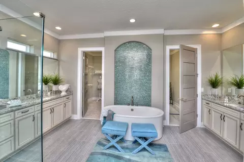 Bath - 18477 Foxtail Loop, Venice, FL 34293 photo 2 of 3