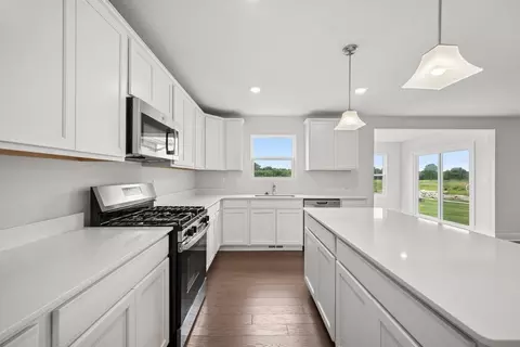Kitchen - 4033 Heritage Square Dr, Howell, MI 48843 photo 3 of 3