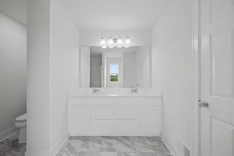 Bath - 4033 Heritage Square Dr, Howell, MI 48843 photo 2 of 2