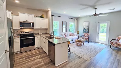 12350 Frazier Ln, Gulfport, MS 39503