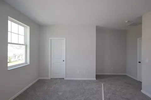 Bedroom - 1338 Mount Royal Dr, Saint Cloud, FL 34771 photo 8 of 14