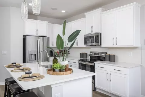 Kitchen - 1338 Mount Royal Dr, Saint Cloud, FL 34771 photo 6 of 8