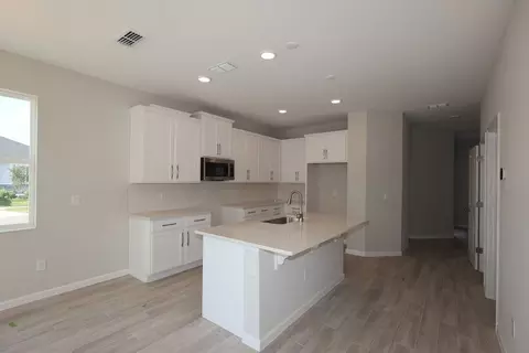 Kitchen - 1338 Mount Royal Dr, Saint Cloud, FL 34771 photo 4 of 8
