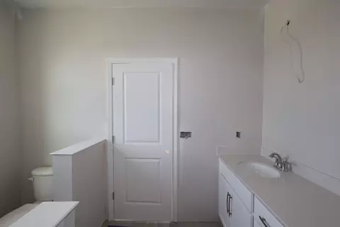 Bath - 1338 Mount Royal Dr, Saint Cloud, FL 34771 photo 3 of 6