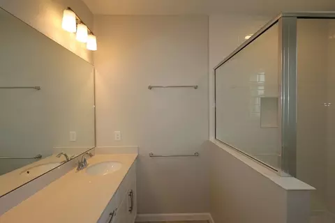 Bath - 1338 Mount Royal Dr, Saint Cloud, FL 34771 photo 5 of 6