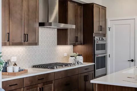Kitchen - 20761 E 57th Ave, Aurora, CO 80019 photo 8 of 12