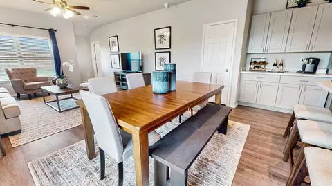 Dining - 1121 Saddle Dr, Guthrie, OK 73044 photo 2 of 2