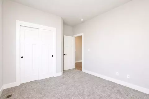 Bedroom - White Oak Ln, Granger, IA 50109 photo 2 of 6